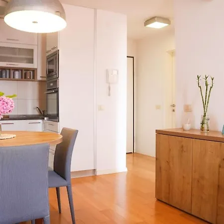 Apartament Azure Horizon
