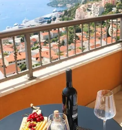 Azure Horizon Apartament